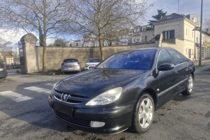 PEUGEOT 607